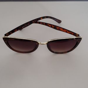 Brown sunglasses
